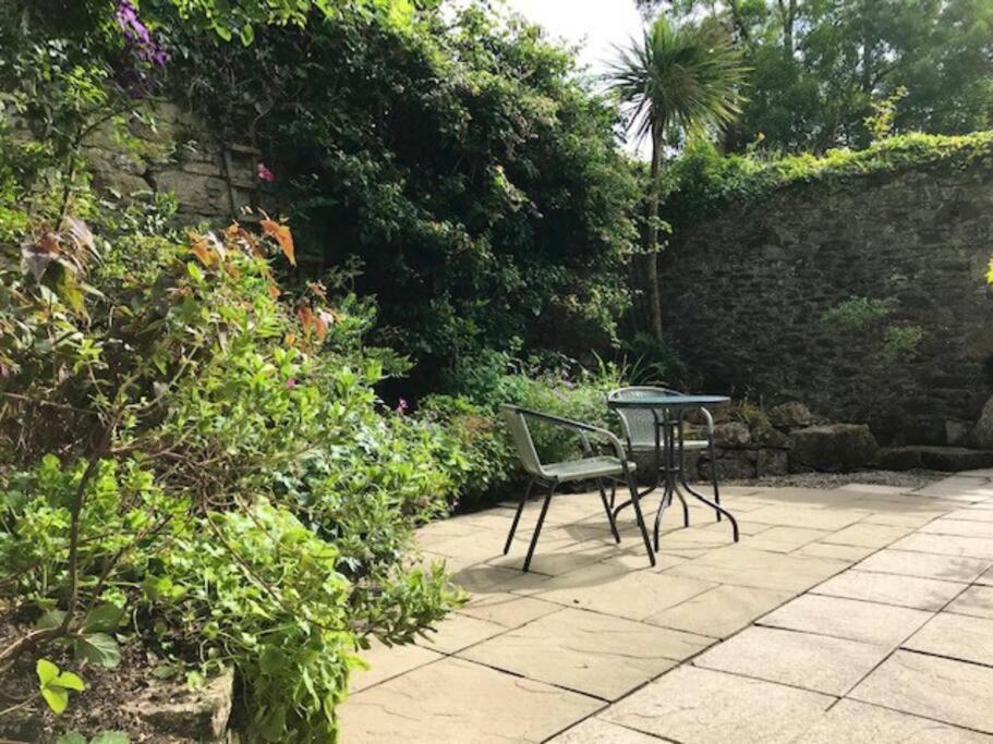 Woodland Cottage In Cornwall With Walled Garden Helston Exterior photo